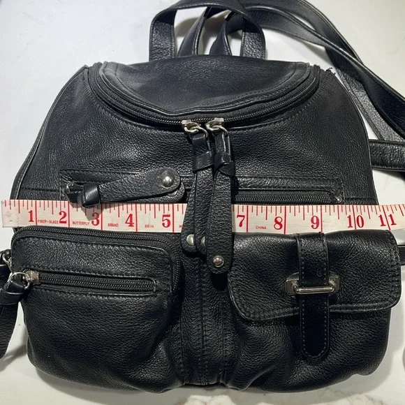 PELLE STUDIO Pebble Leather Backpack Sling Bag, Black, Leopard fabric interior - Picture 15 of 15